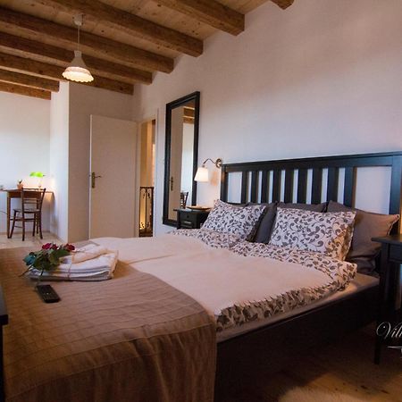 Villa Ca'Pietra, Rustic Stone House Малинска Экстерьер фото